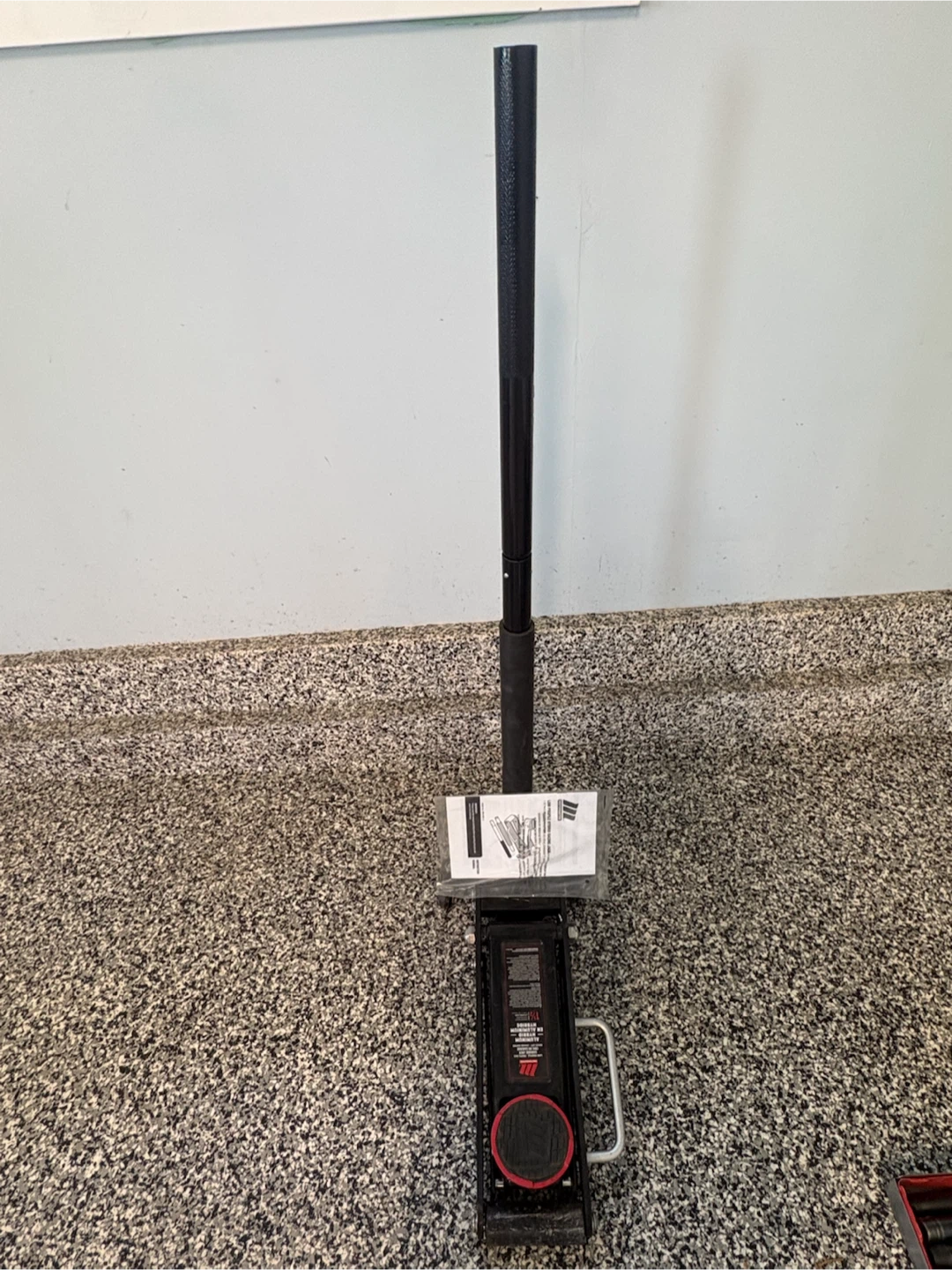 Motomaster low profile 1 1/2 ton floor jack