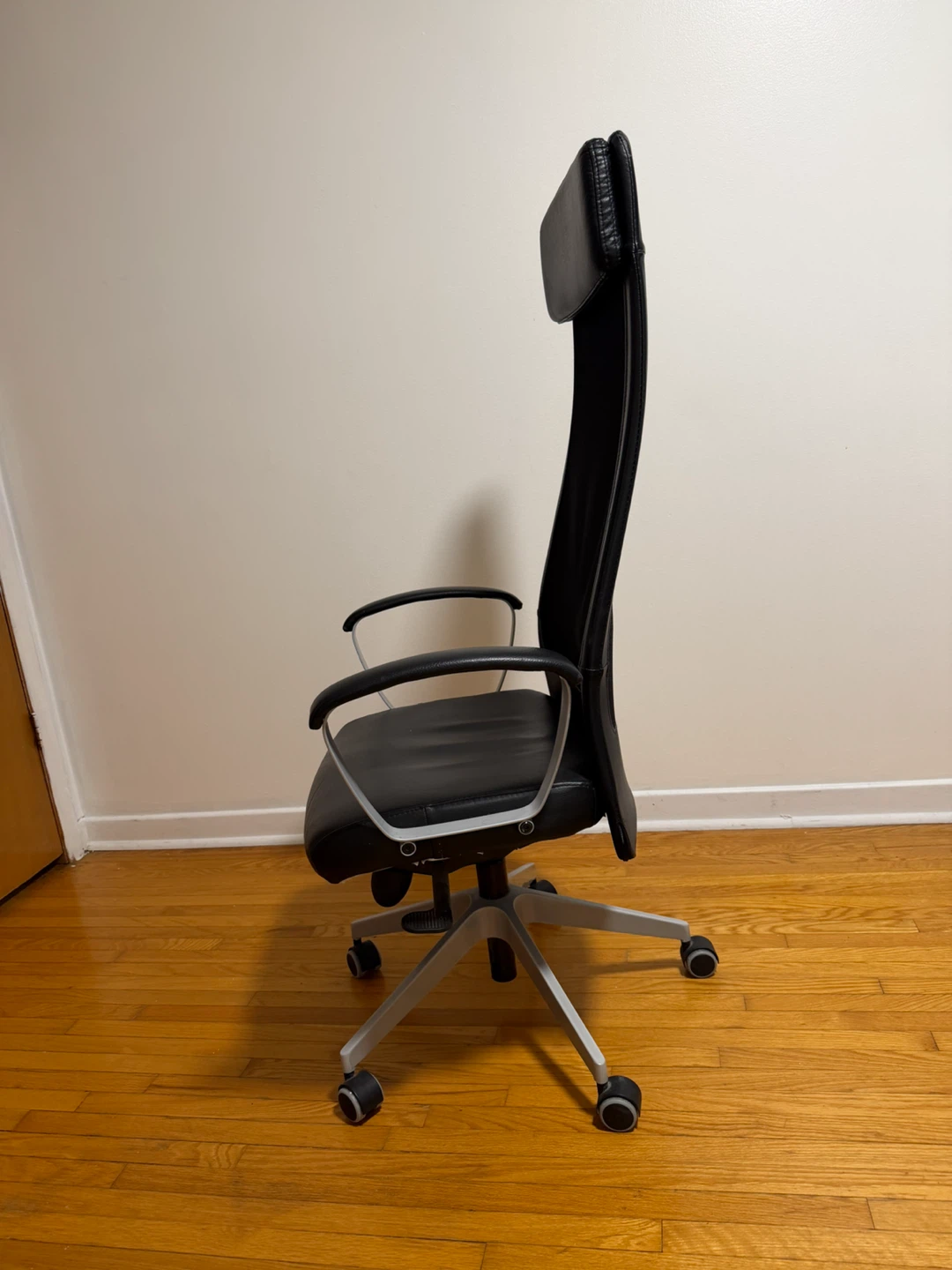 Ikea Black Office Chair - photo 2