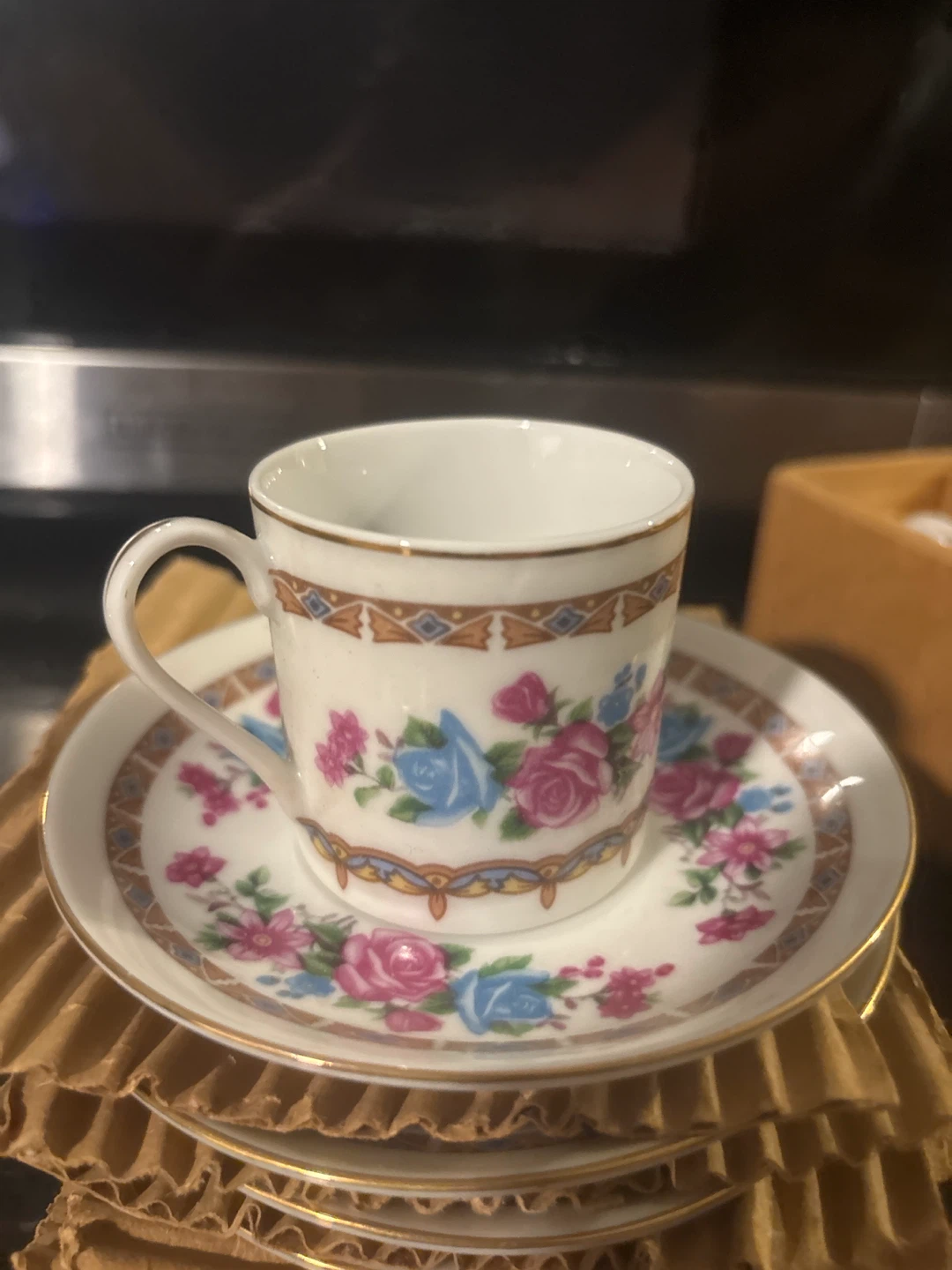 Vintage Fine China Cup & Saucer Set (6 Sets) - photo 4
