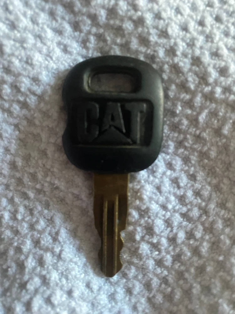 CAT Ignition Key - photo 2