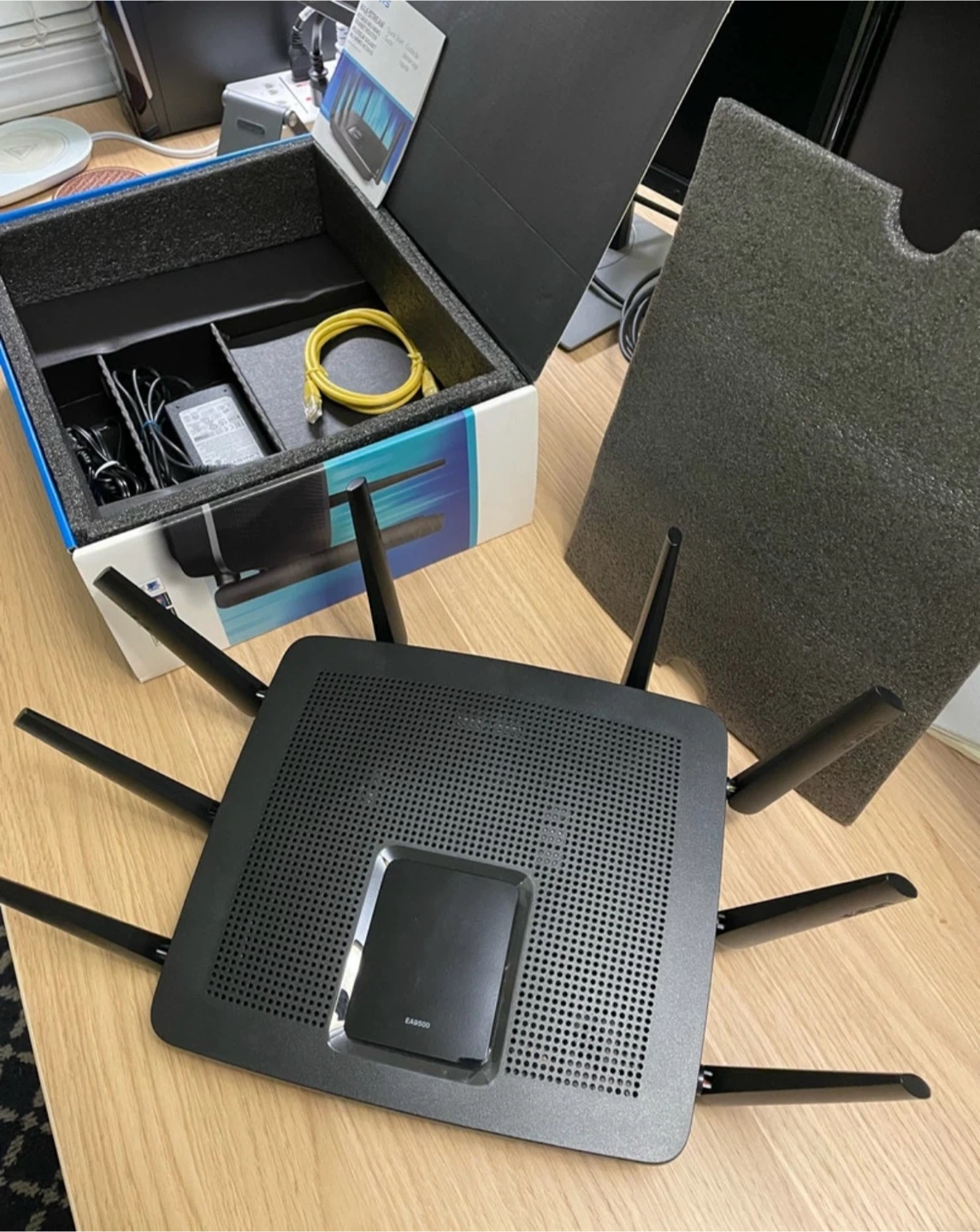 Linksys EA9500 Tri Band Wireless Router MU-MIMO (Max Stream) - photo 4