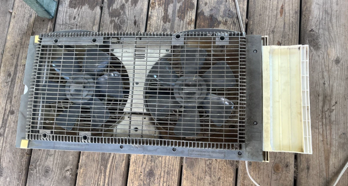 Holmes Dual Blade Window Fan - photo 2