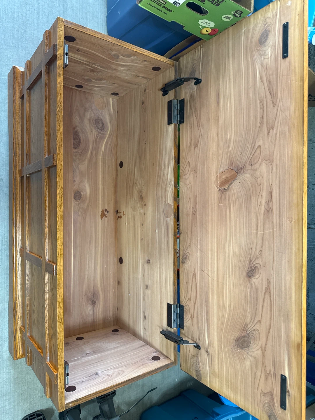 Wooden Cedar Chest Trunk - photo 2