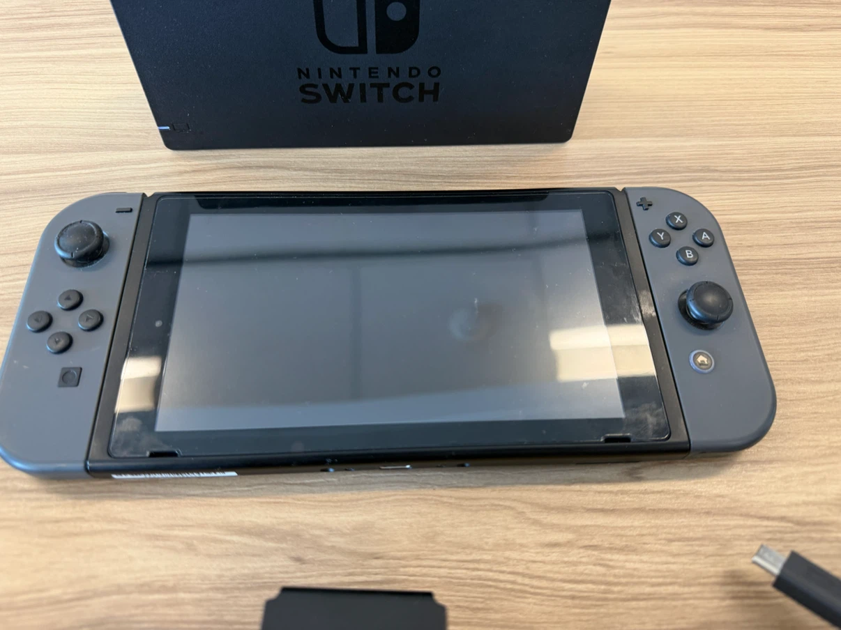 Nintendo Switch Console - photo 4