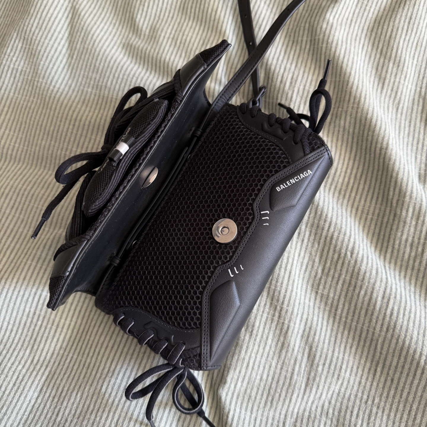 Balenciaga Sneakerhead Bag - photo 3