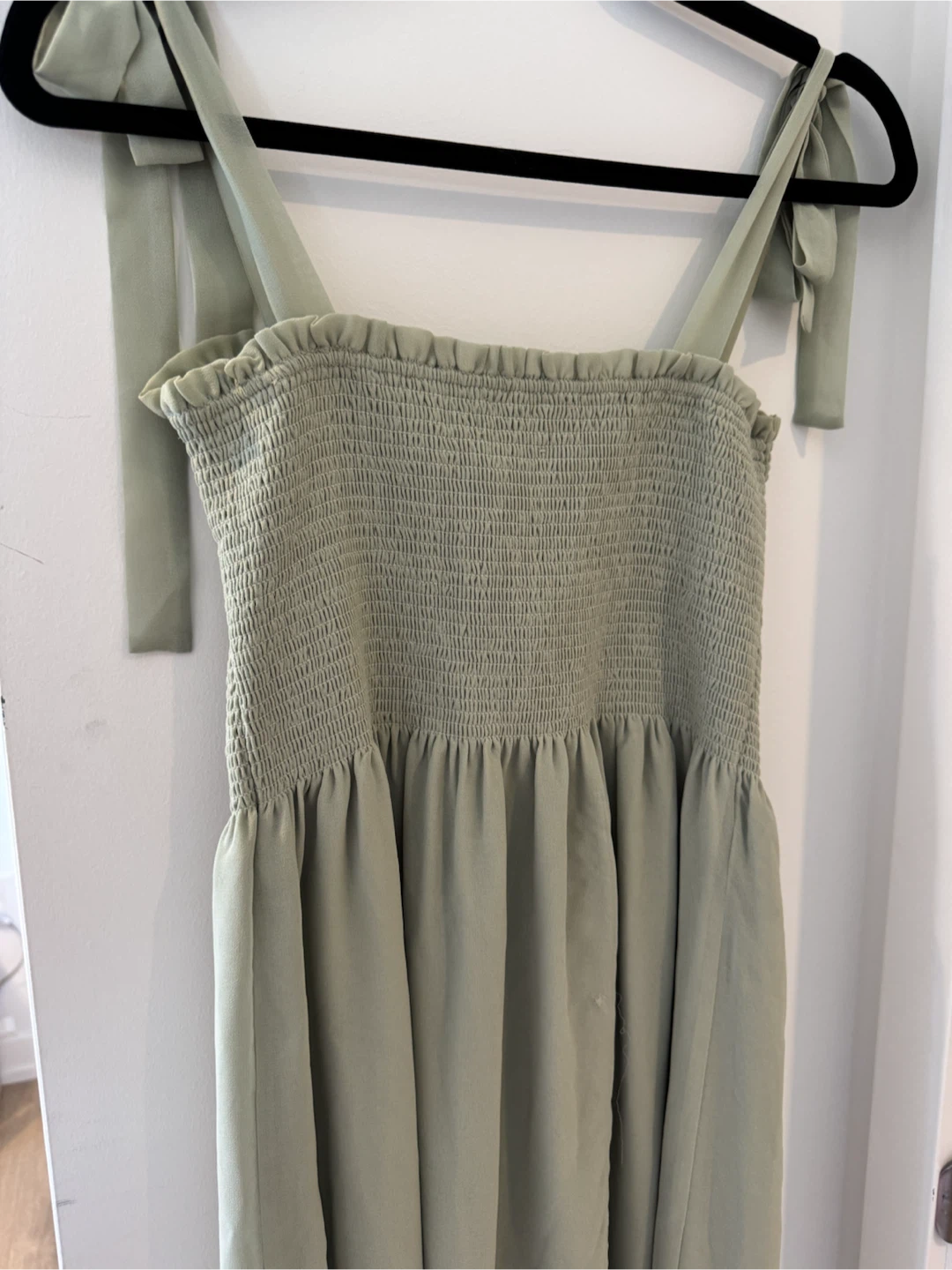 Aritzia Chiffon Midi Dress (S)