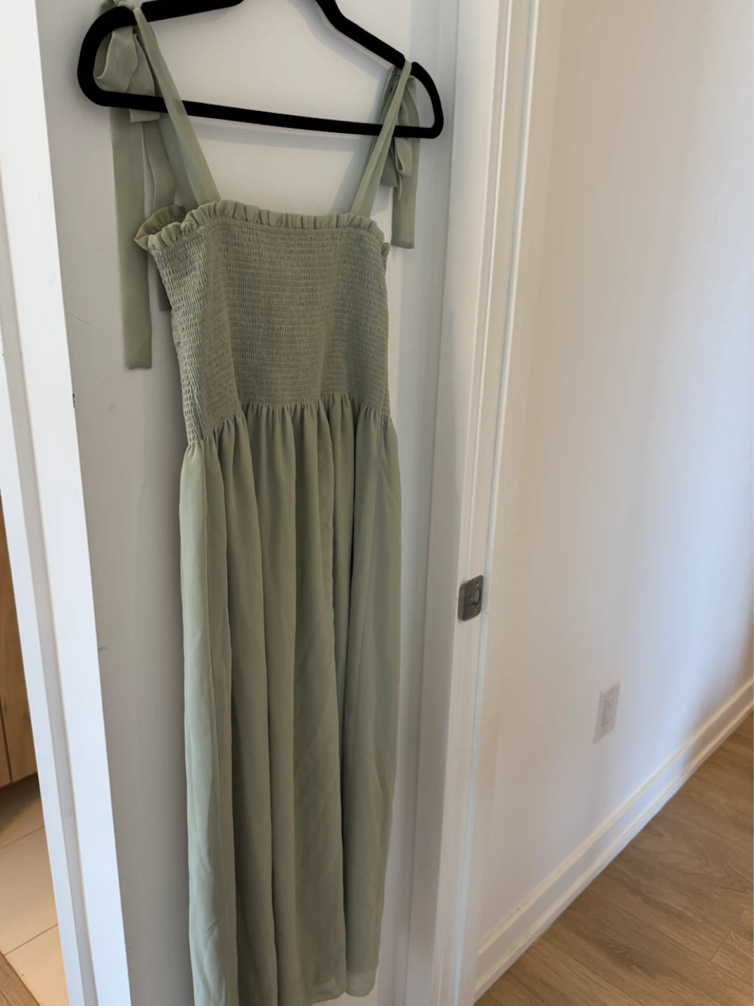 Aritzia Chiffon Midi Dress (S) - photo 2