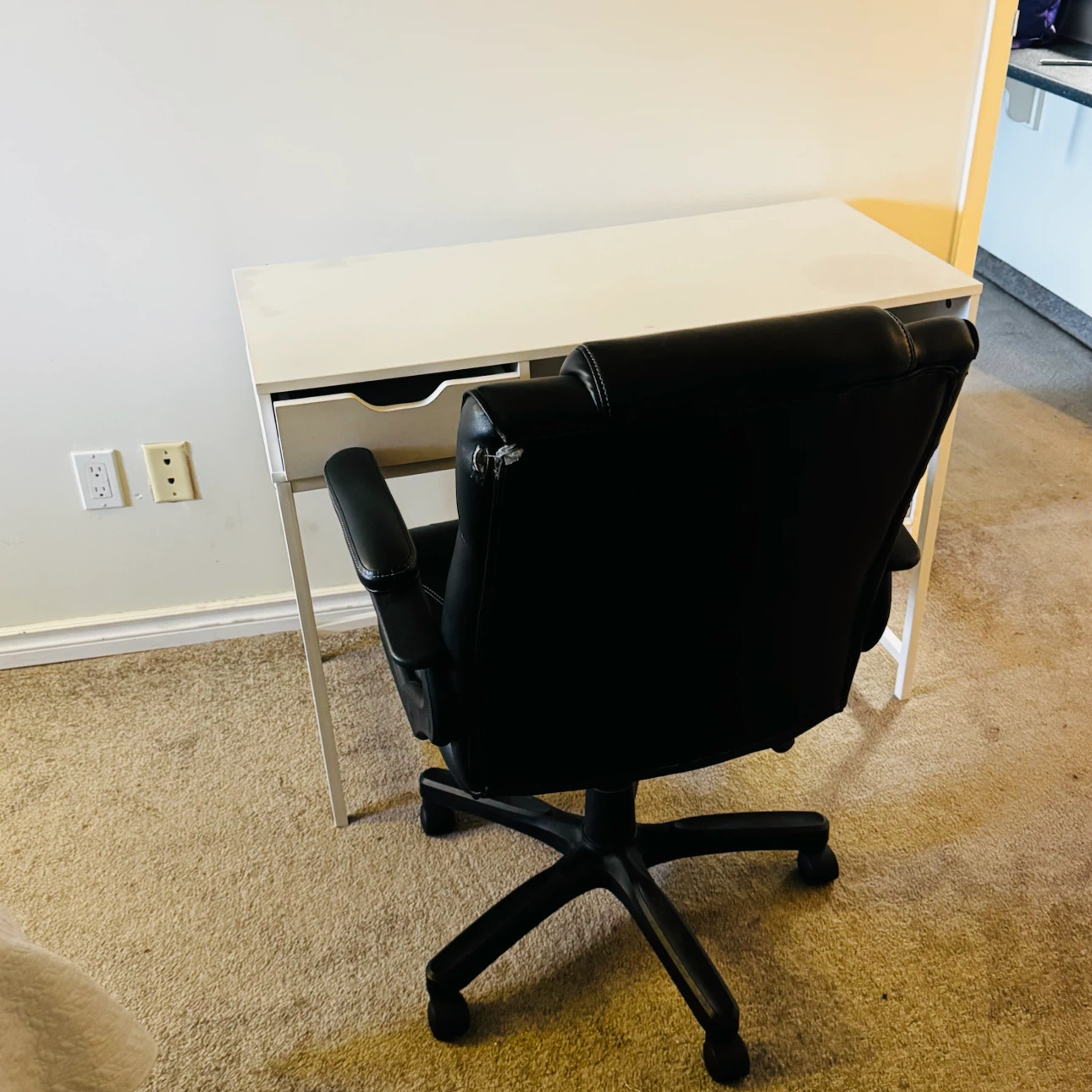Black Office Chair and desk - photo 3