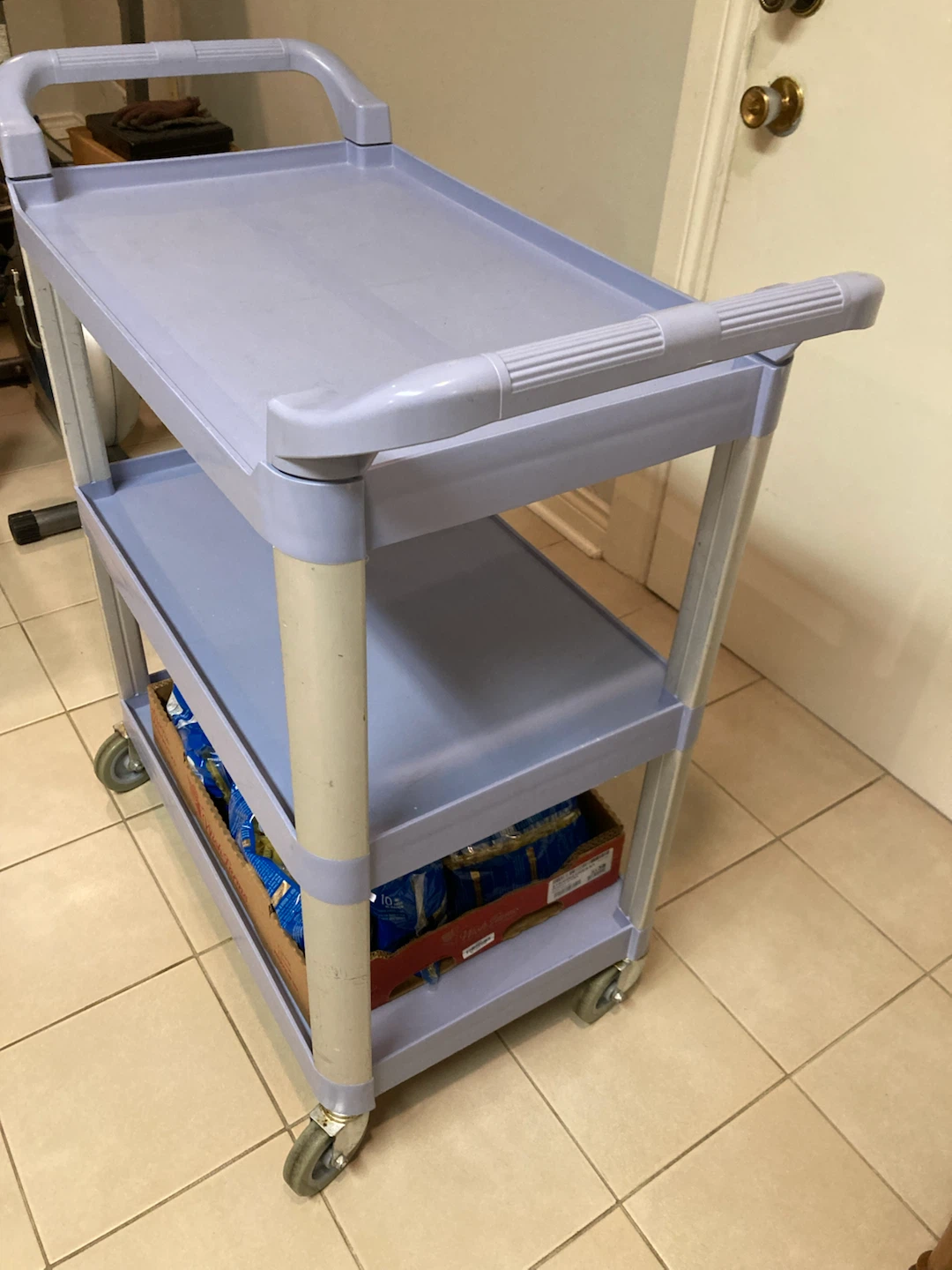 Kitchen's Utility Cart - photo 3