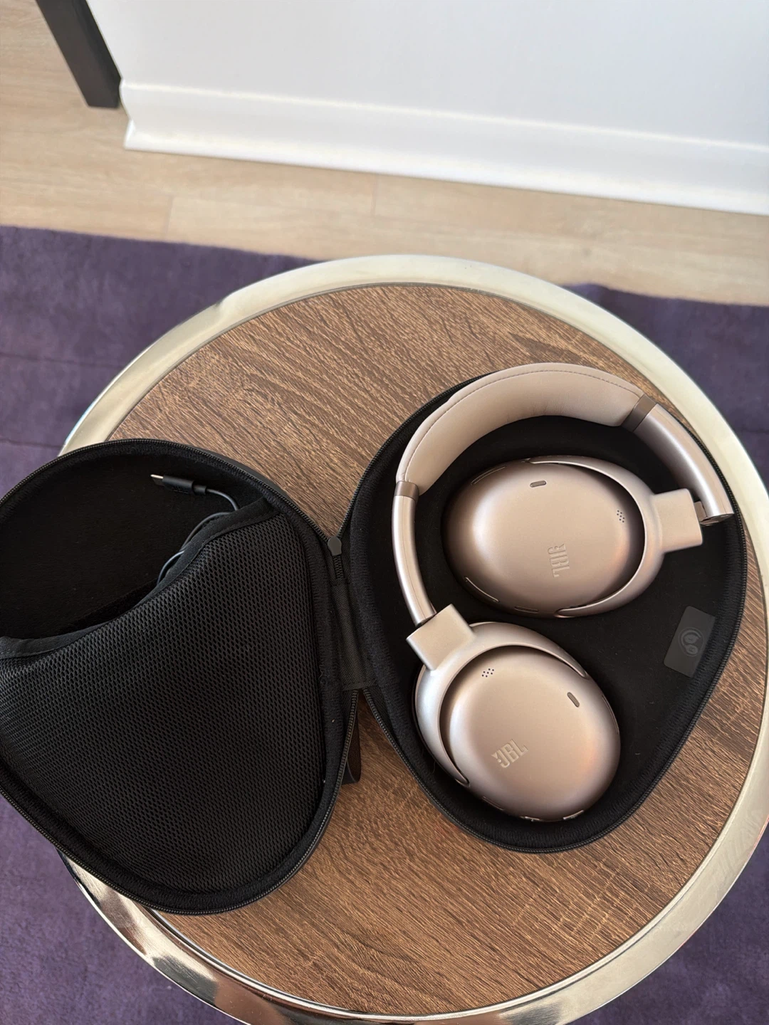 JBL Tour One M3 Headphones with Case + accessories