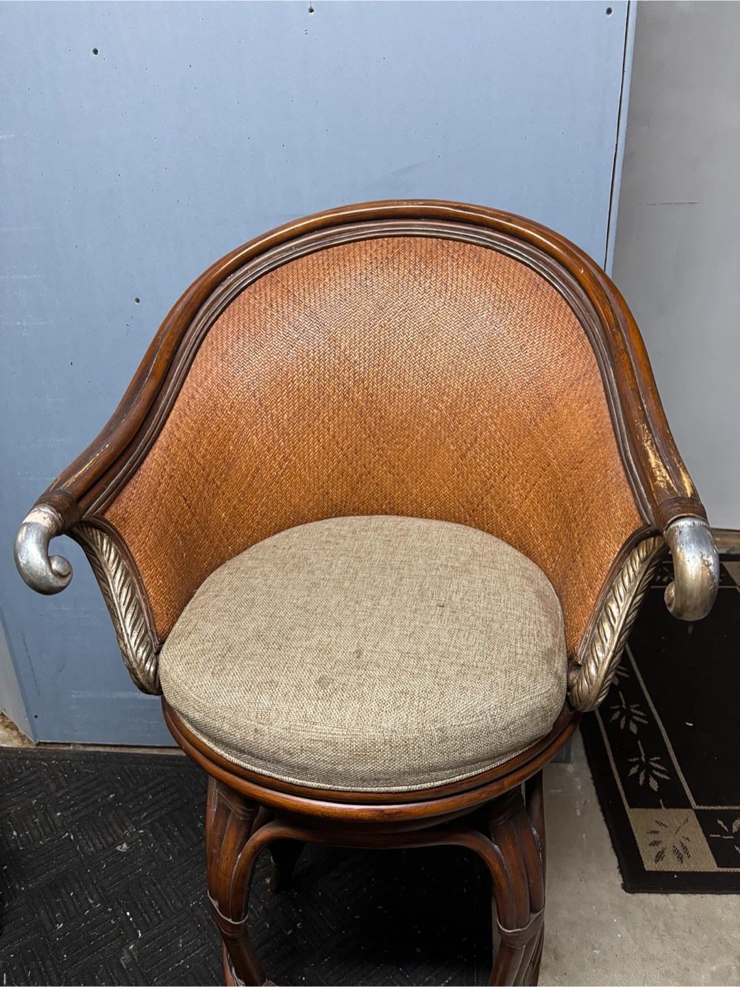 Swivel High Chair - photo 3