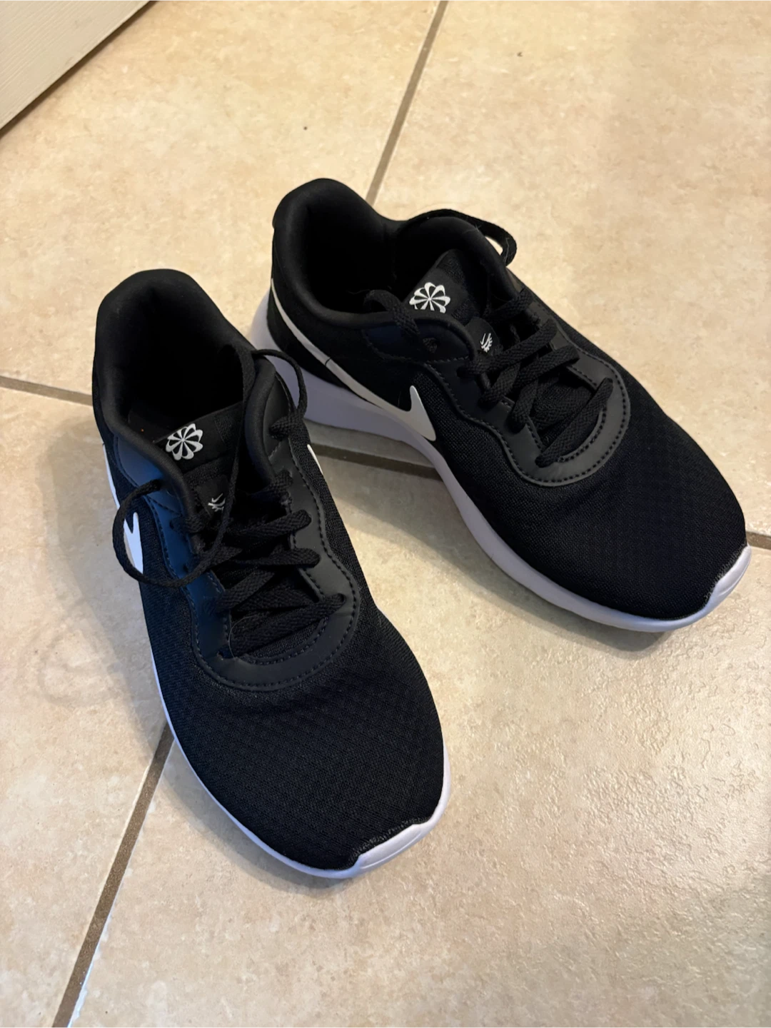 Nike sport shoes - photo 2