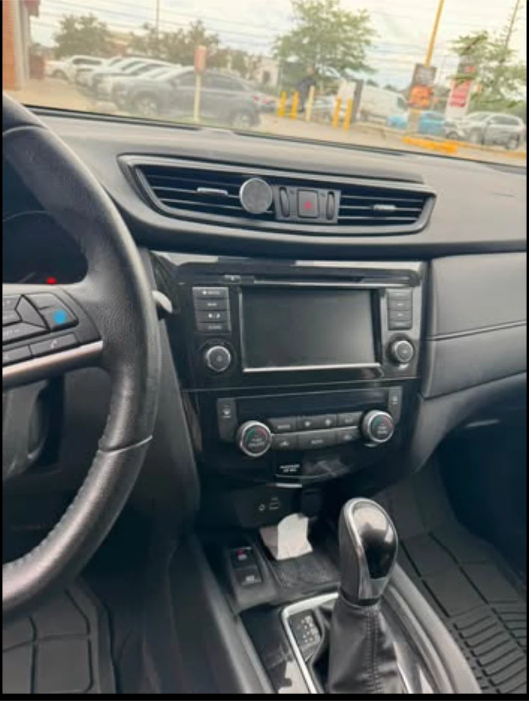 White Nissan Rogue SV AWD - photo 3