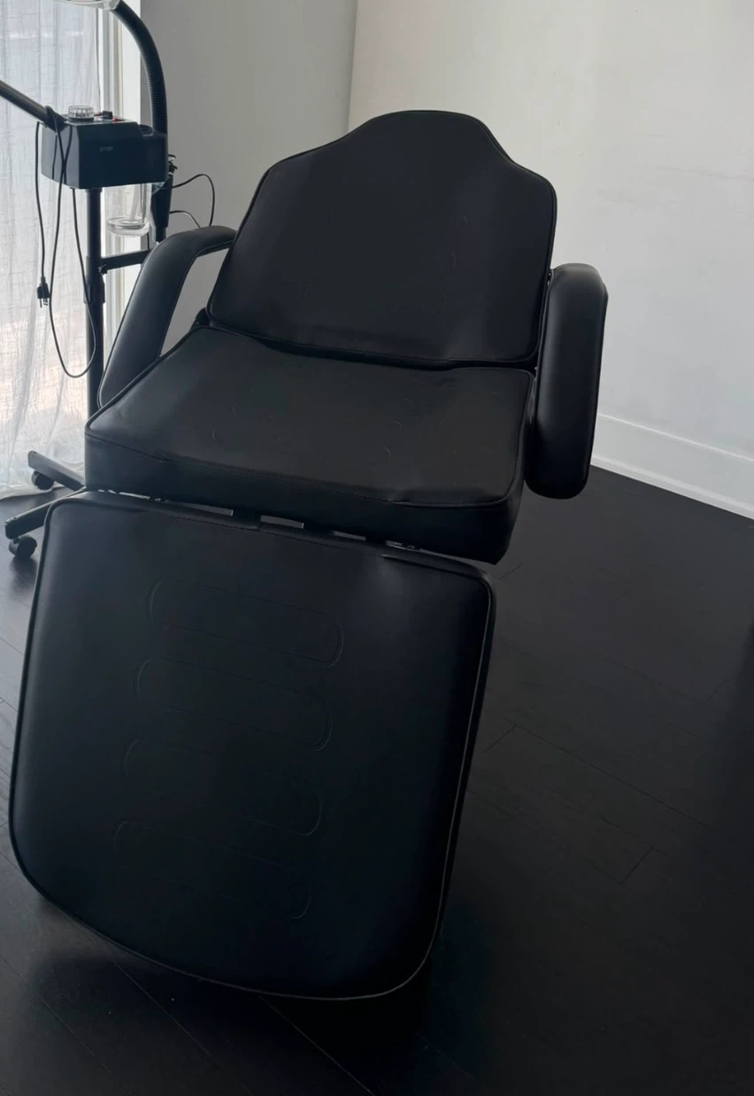 Black Massage Esthetician Chair with Detachable Armrests - photo 3
