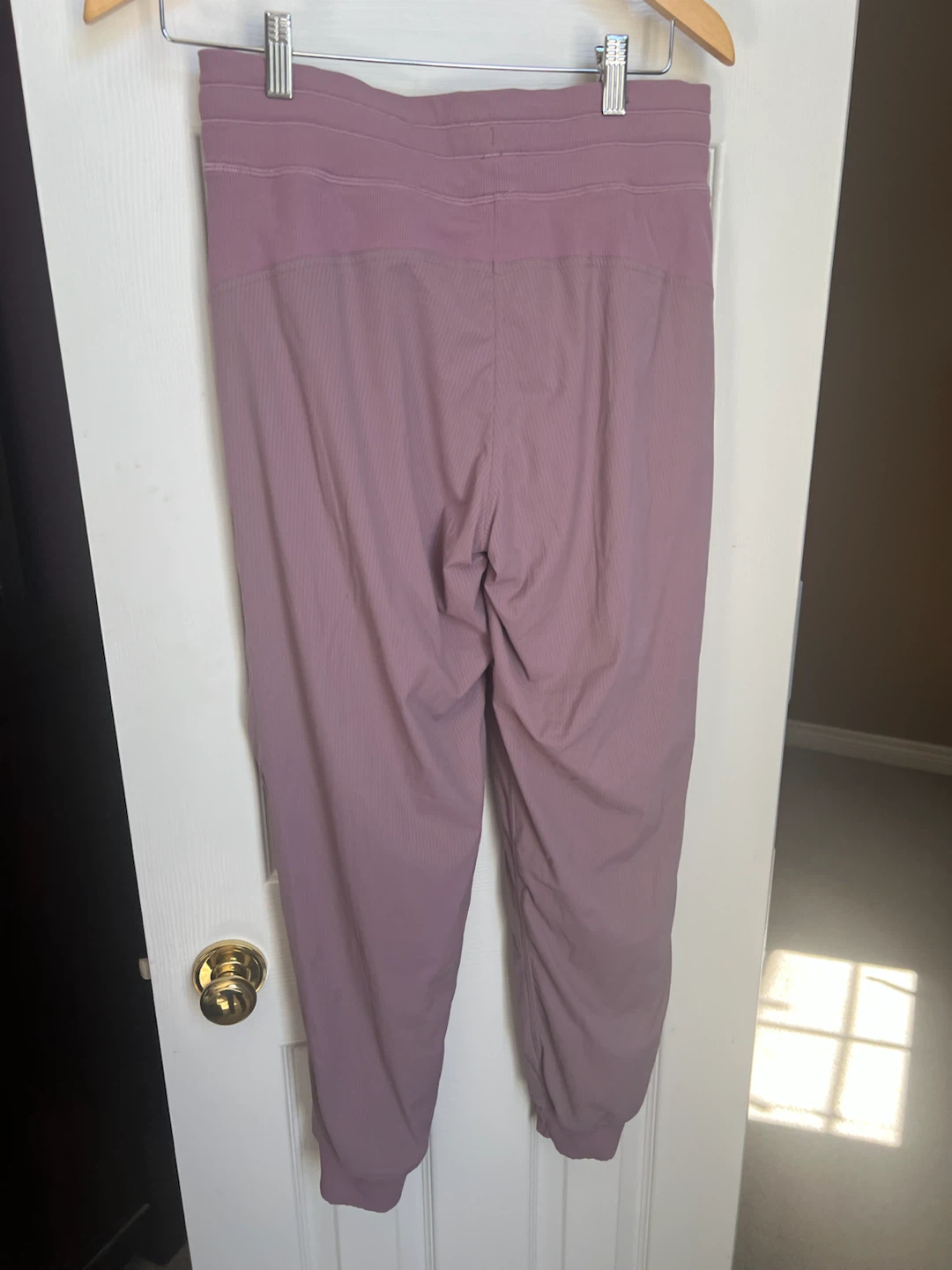 Size 8 lulu dance studio pants (lined) - photo 3