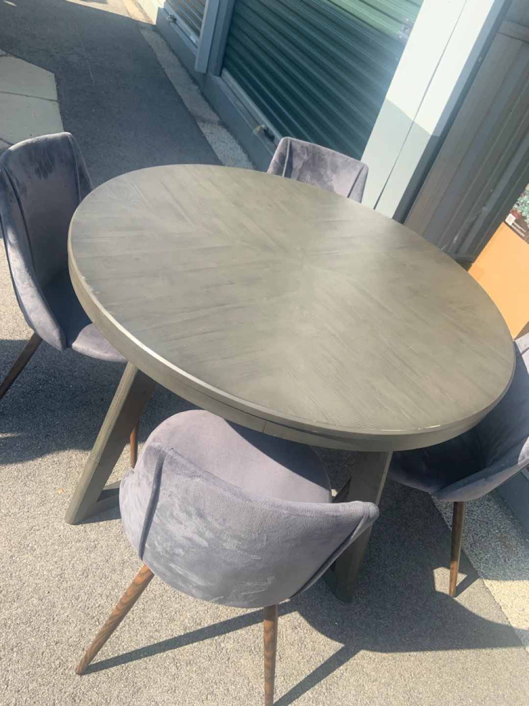 Round Dining Table and Chairs Set