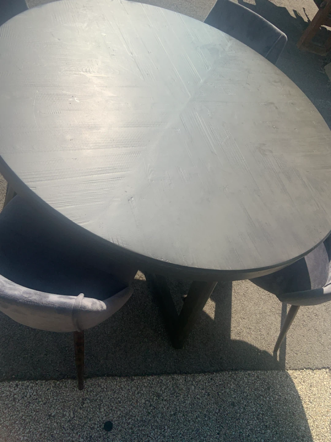 Round Dining Table and Chairs Set - photo 3