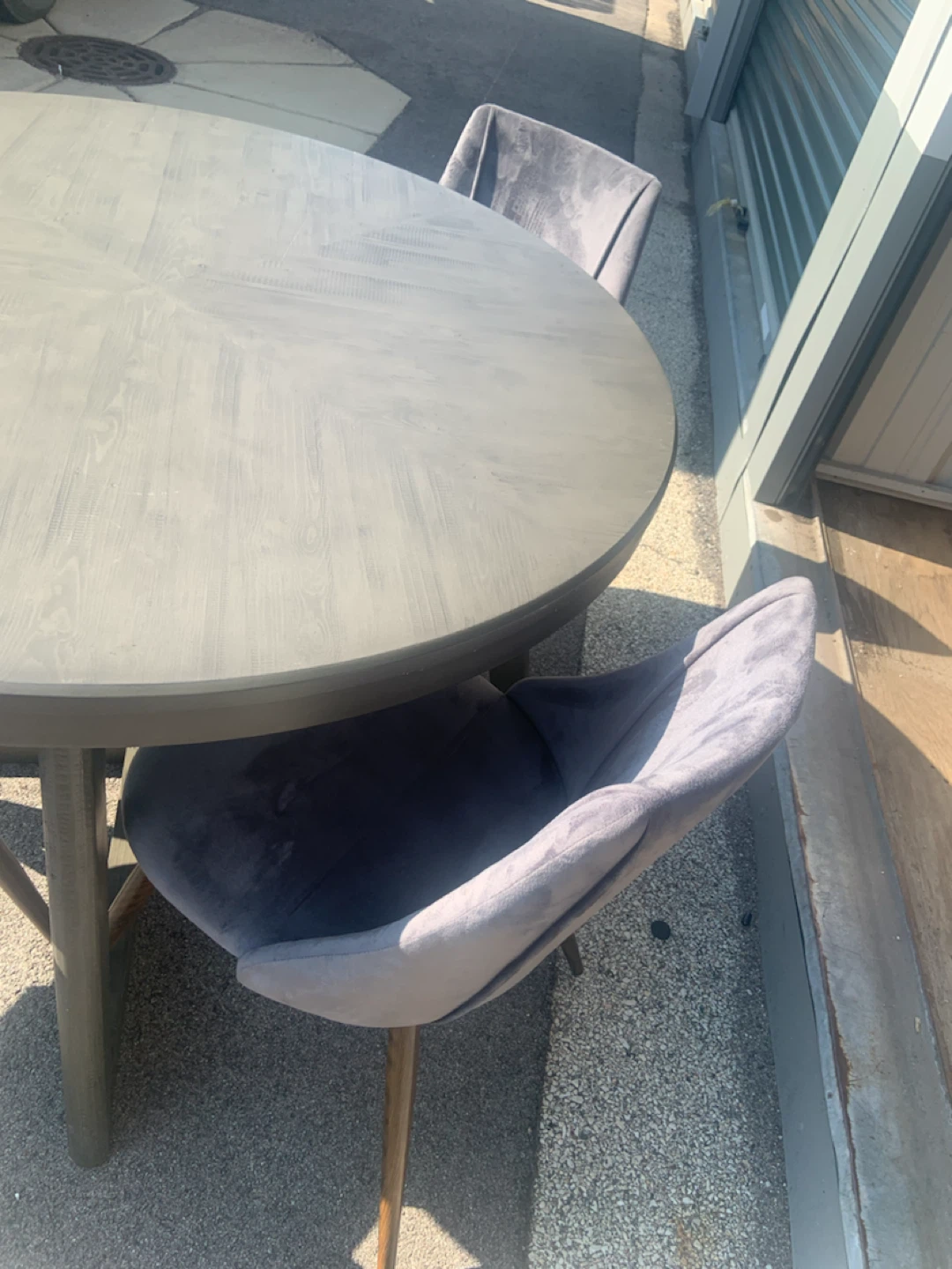 Round Dining Table and Chairs Set - photo 2