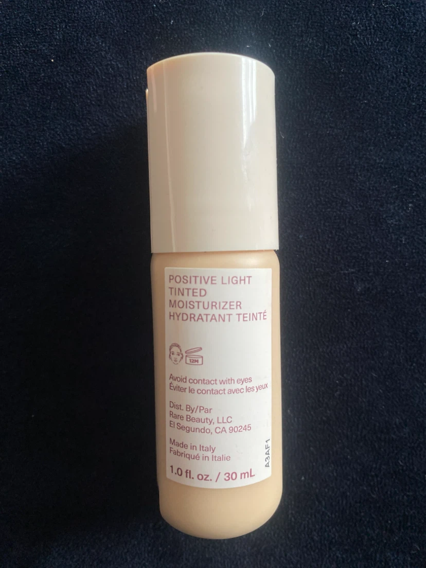 Rare Beauty Positive Light Tinted Moisturizer - photo 2