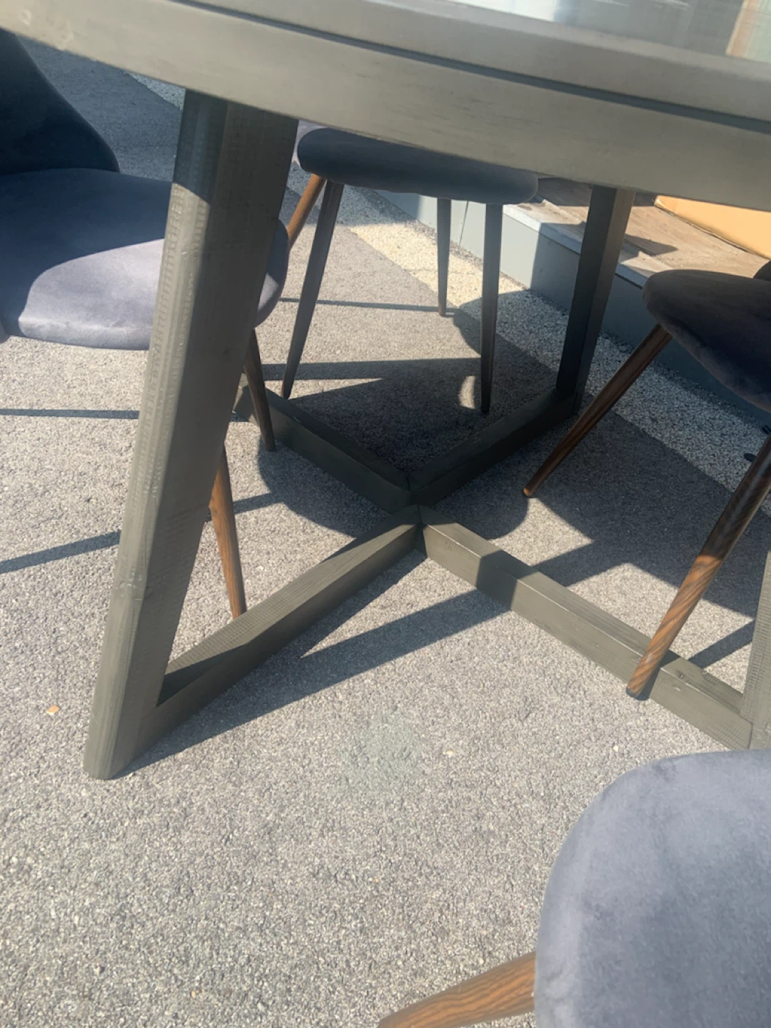Round Dining Table and Chairs Set - photo 5