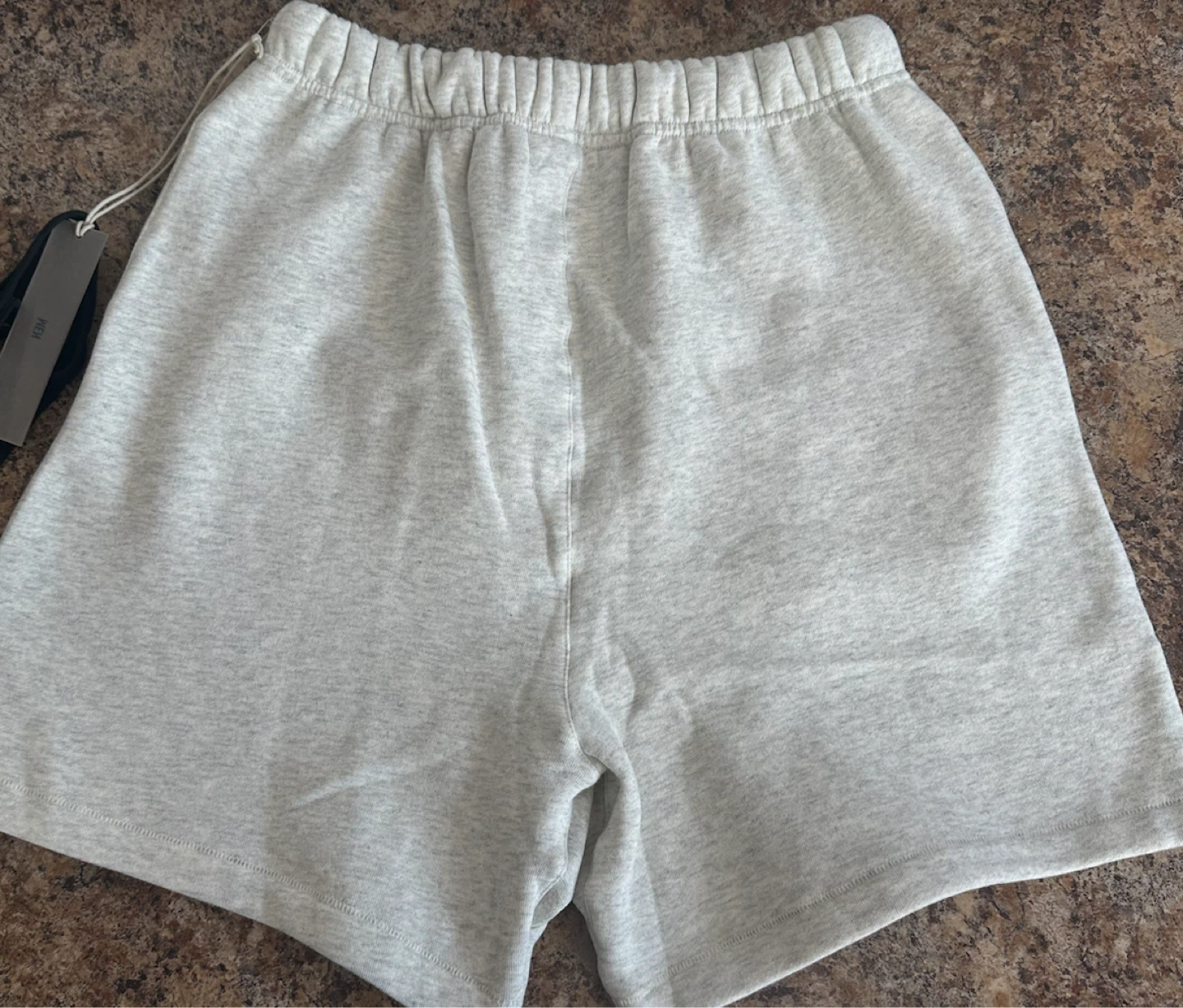 Light oatmeal essentials short size small - photo 4