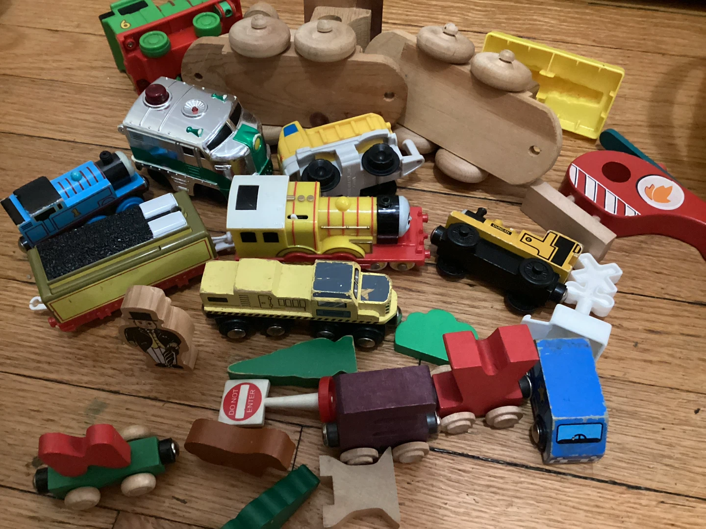 Huge Wooden Train Track and Vehicle Set - photo 3