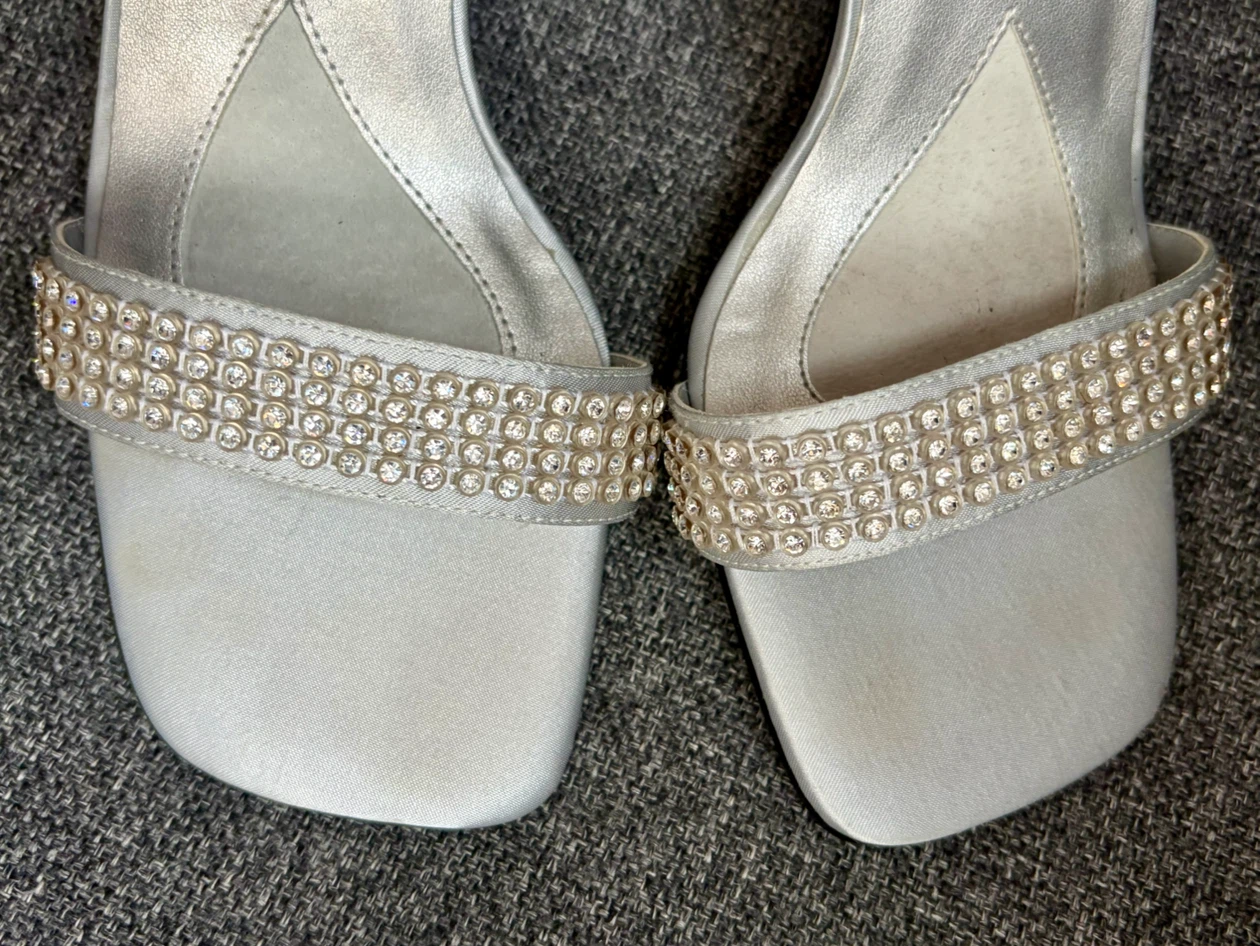 Roberto Vianni Silver Embellished Heels Size 7 - photo 4