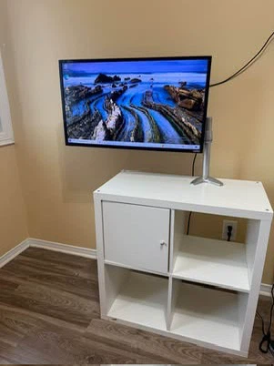 VIZIO monitor with Wall Mount, Connect with the Shelf.