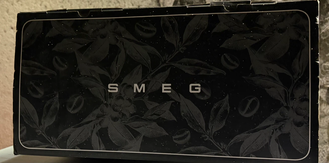 Smeg Fully Automatic Espresso Coffee Machine w/Milk Frother BNIB - photo 3