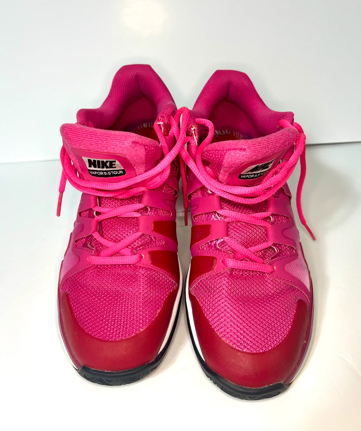 Nike Vapor 8.5 Tour Pink Tennis Shoes