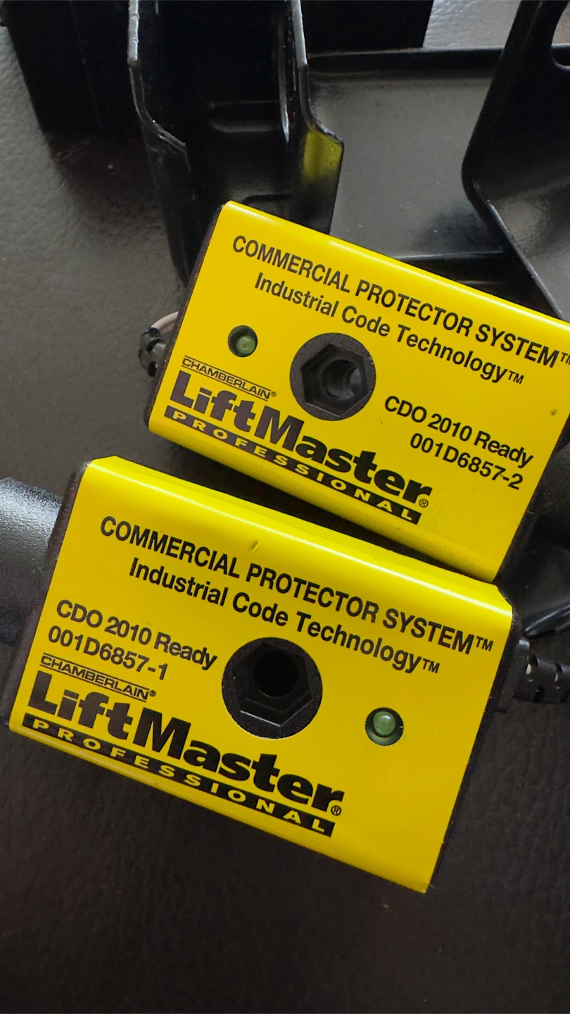 LiftMaster CPS-U Commercial Door Operator Protector System