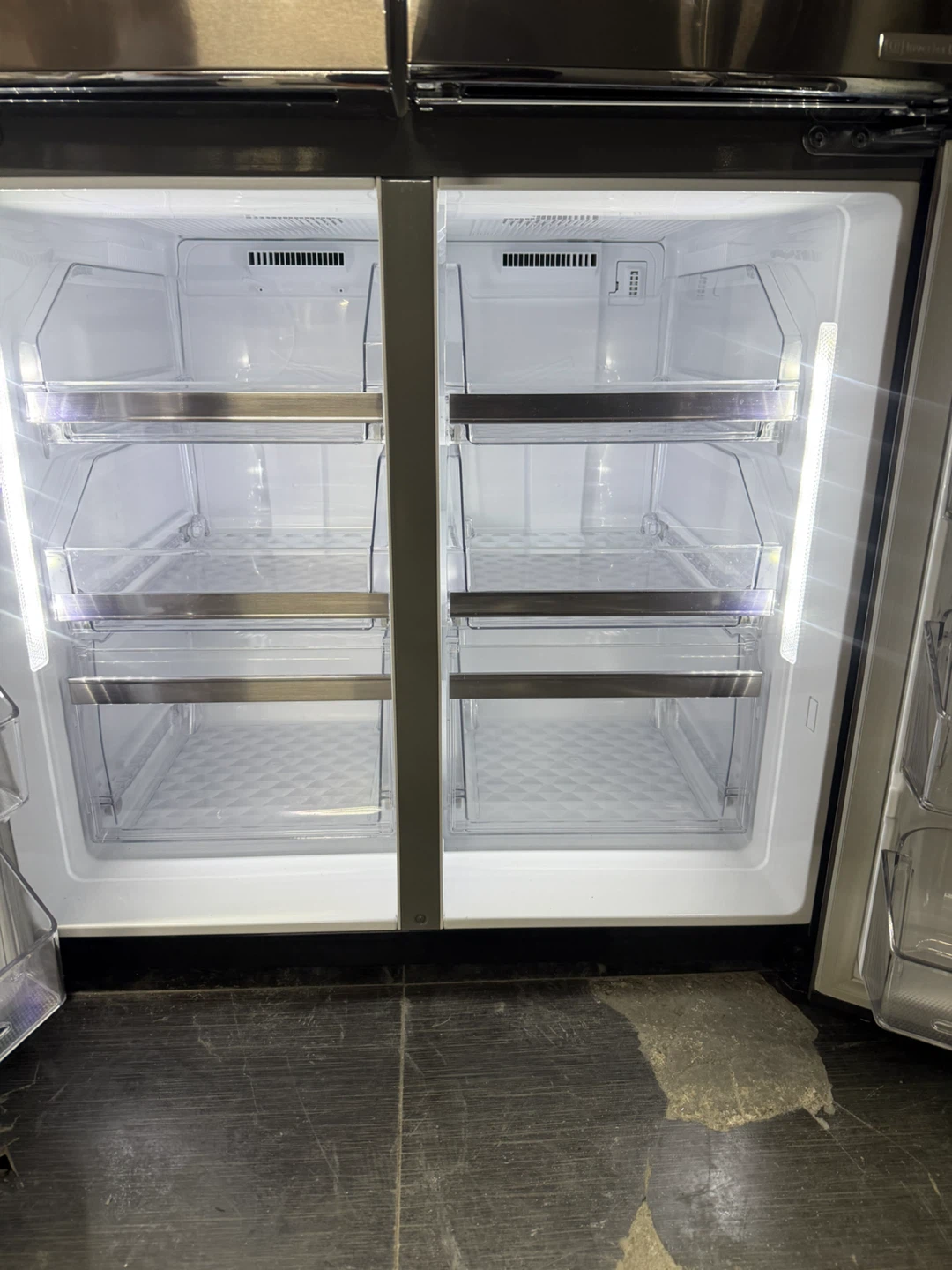 LG French Door Refrigerator - photo 4