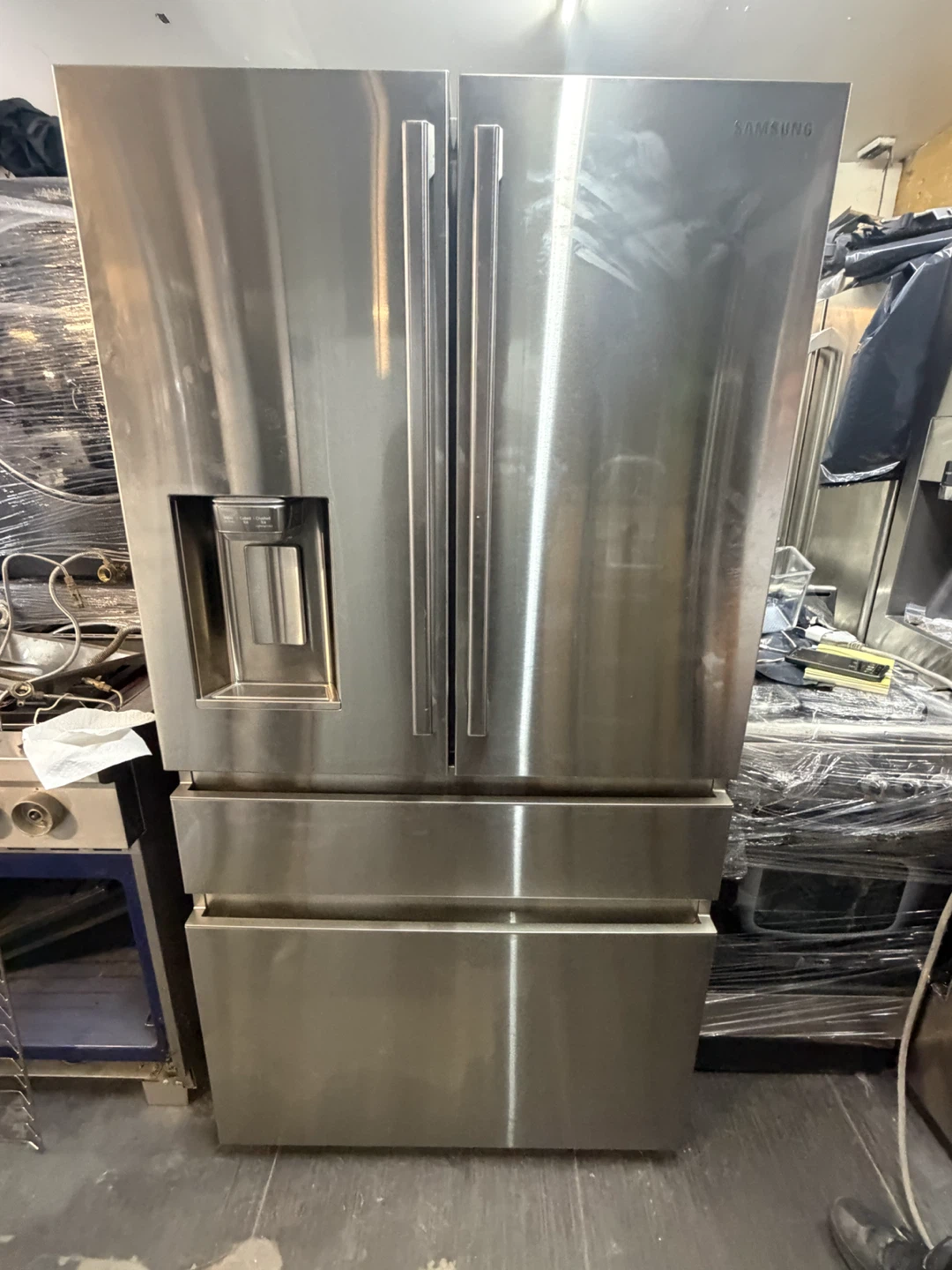 Samsung French Door Refrigerator with FlexZone Drawer