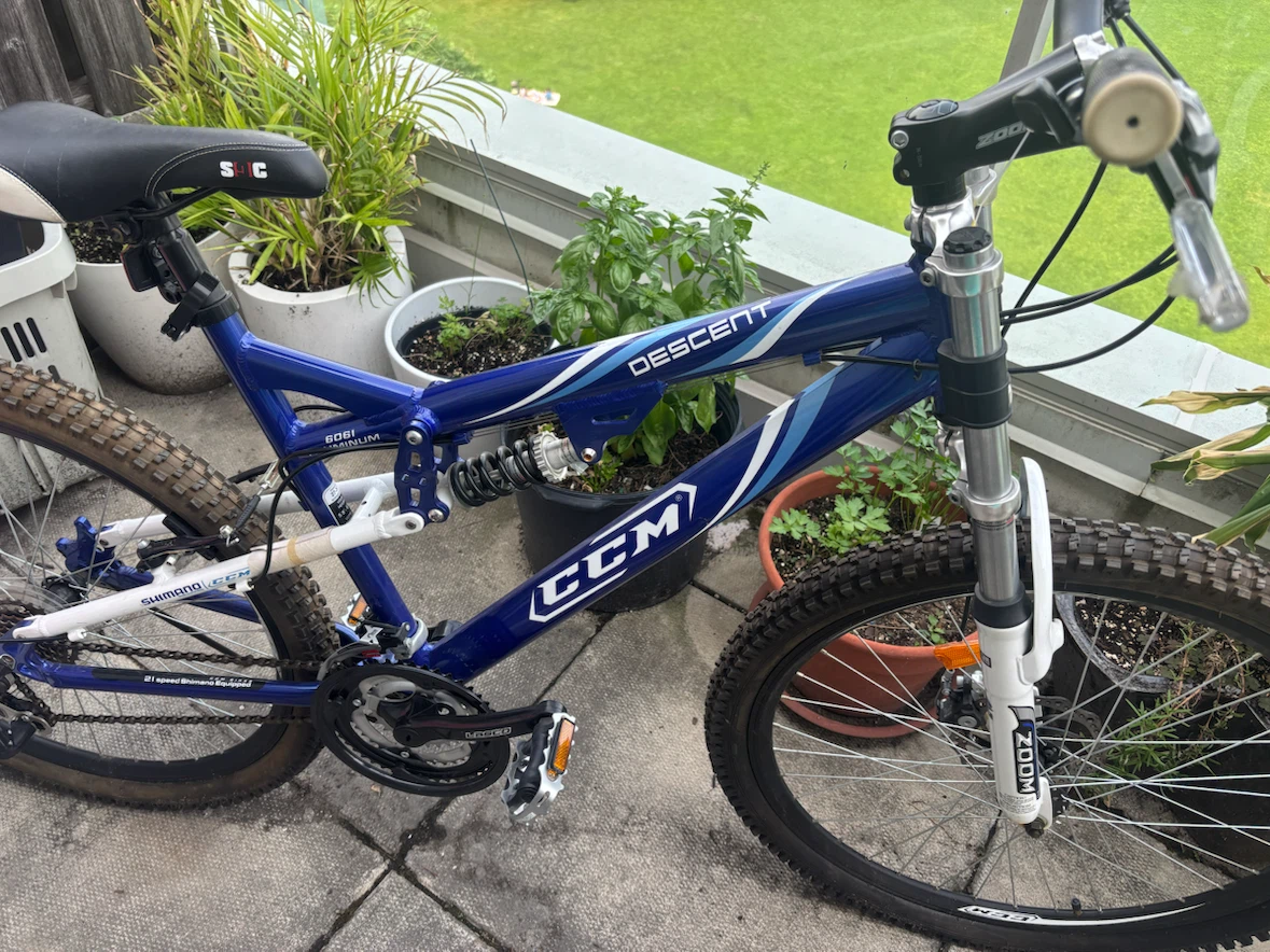CCM Descent Full Suspension Mountain Bike - photo 3