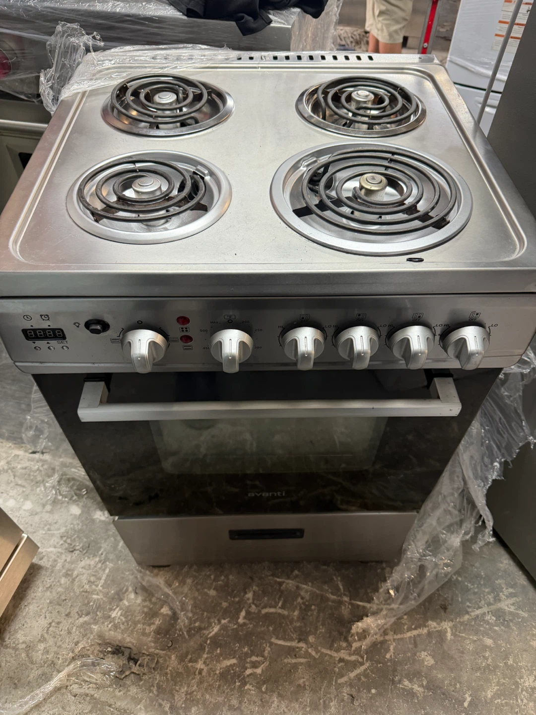 Avanti Electric Range Stove with Oven - photo 2