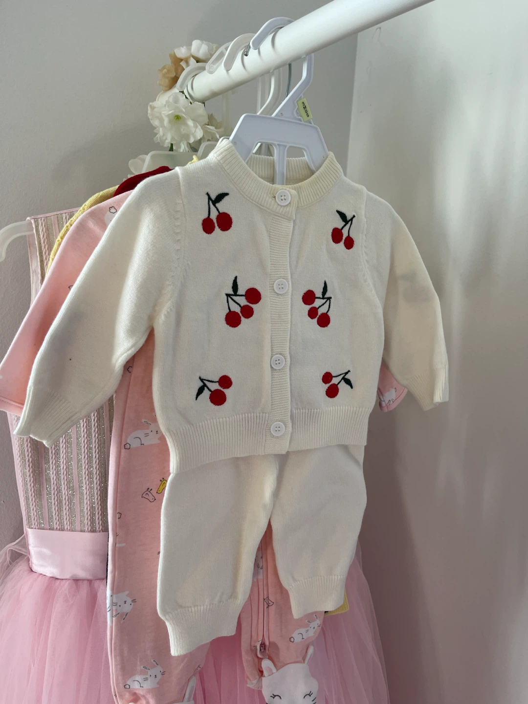 Carter's Baby Girl Outfit Set - photo 4