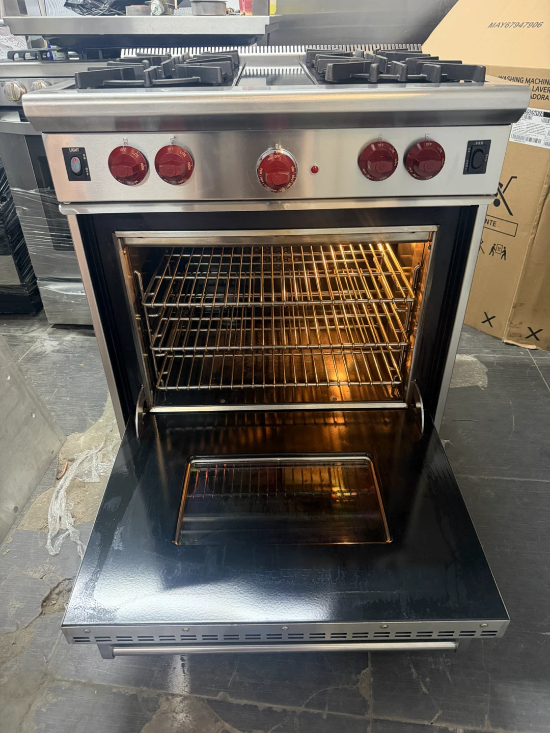 Wolf 4-Burner Gas Range with Oven - photo 3