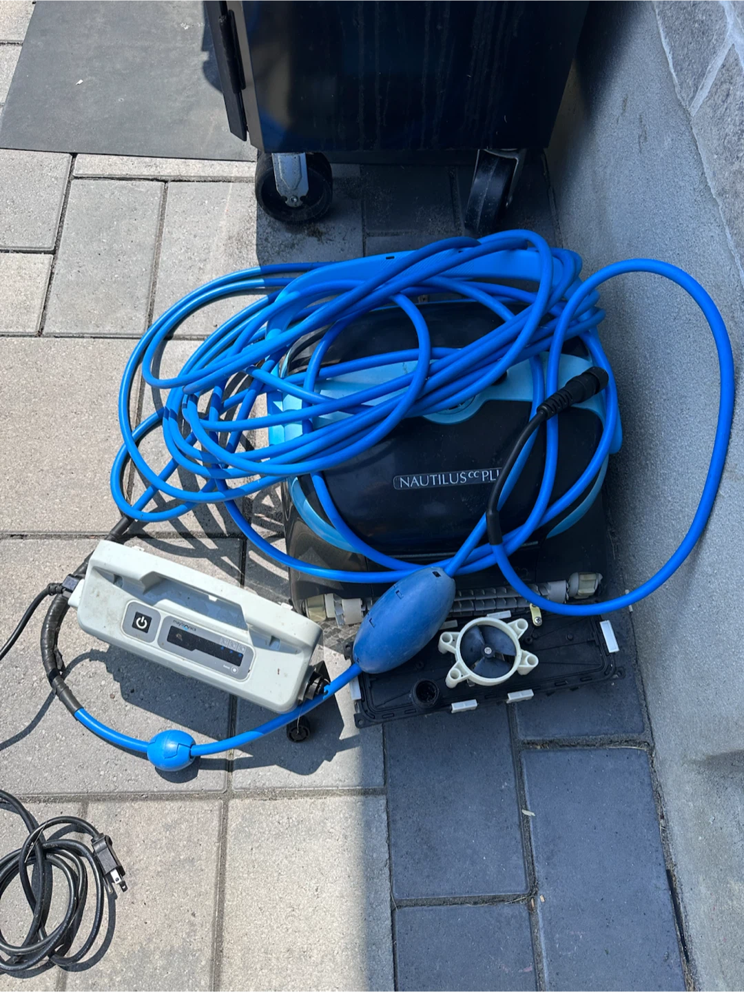 Dolphin Nautilus CC Plus Robotic Pool Cleaner