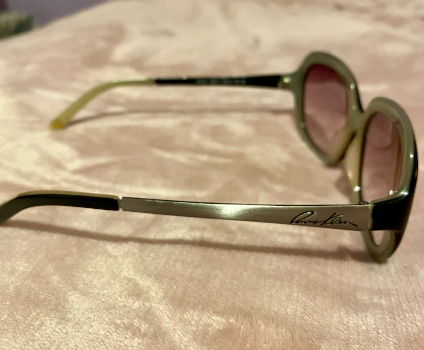 Anne Klein Sunglasses with Case - photo 4