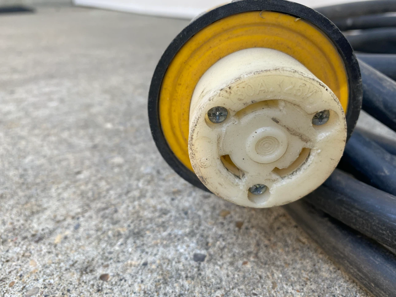 50A 125/250V RV CHORD  ASKING $100 - photo 2
