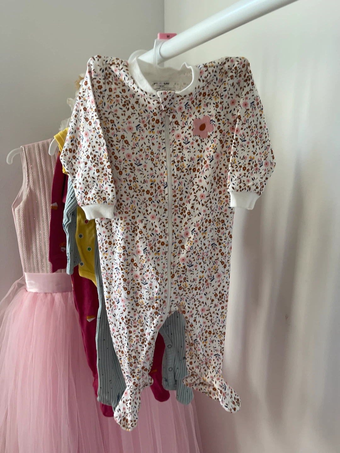 Baby Girl's Dress- 9 months - photo 3