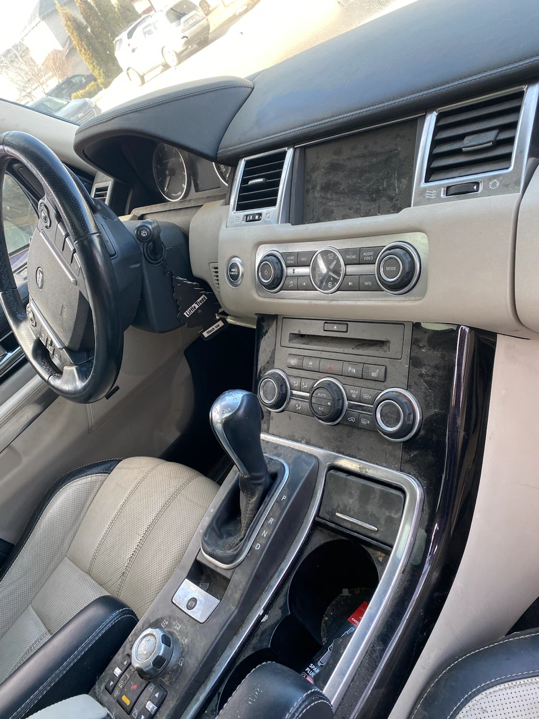 2010 Range Rover Alberta  ACTIVE STATUS asking $5000
