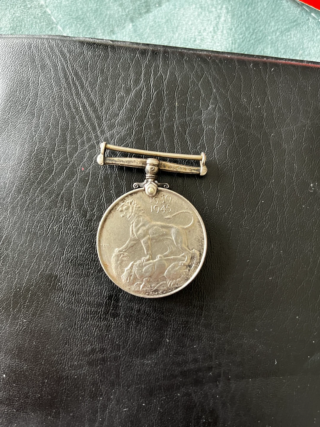WW2 King George VI British 1939-1945 Medal - photo 4