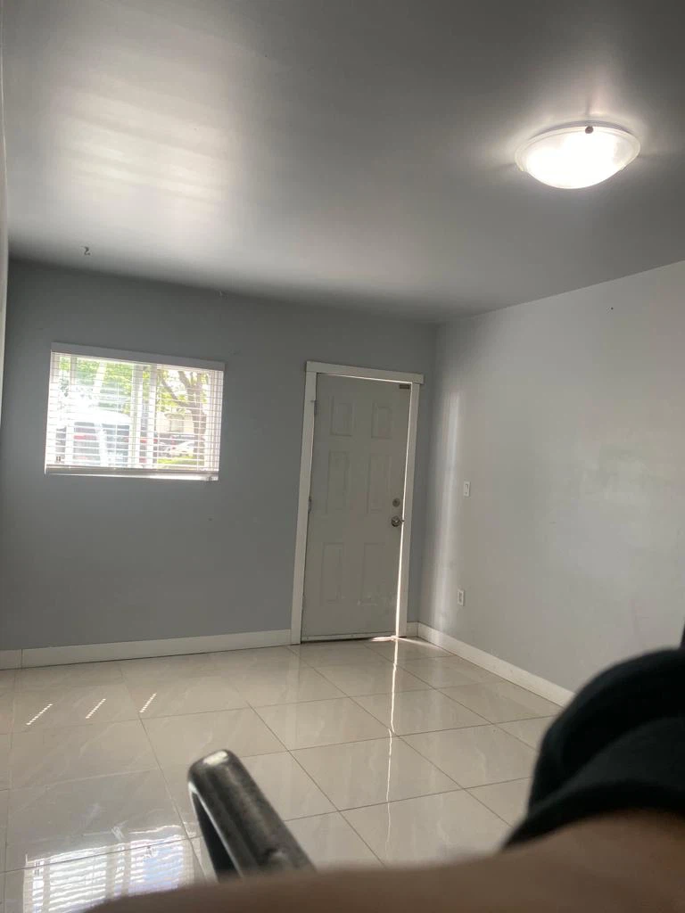 3 bedrooms 2full bathrooms for rent - photo 5