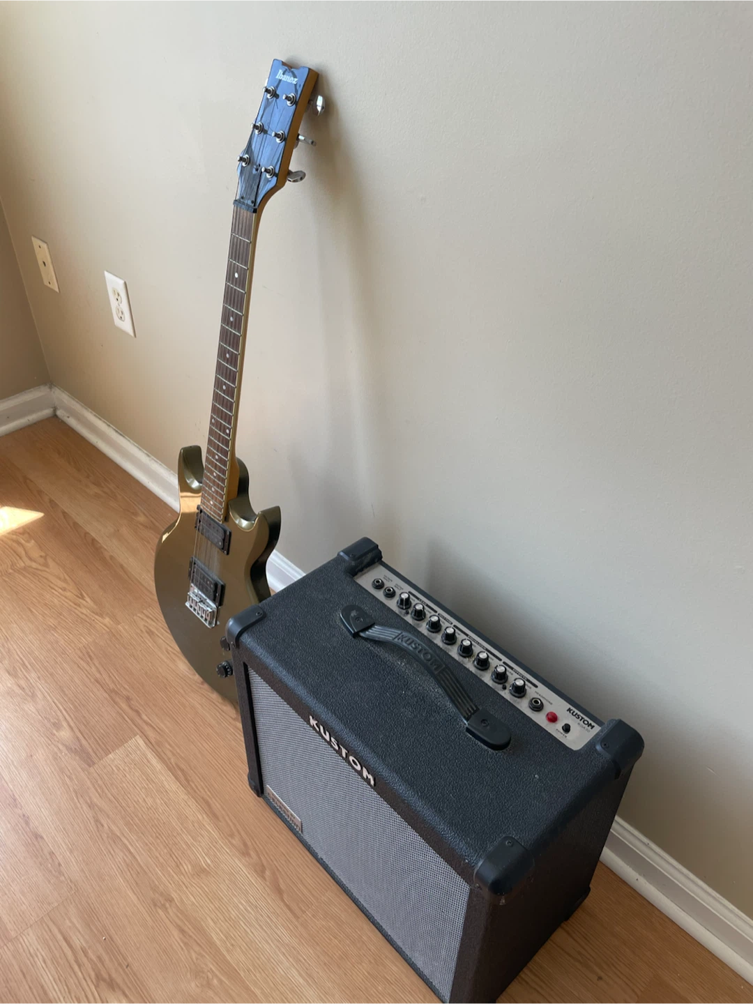 Ibanez Electric Guitar and Kustom Guitar Amplifier - photo 5