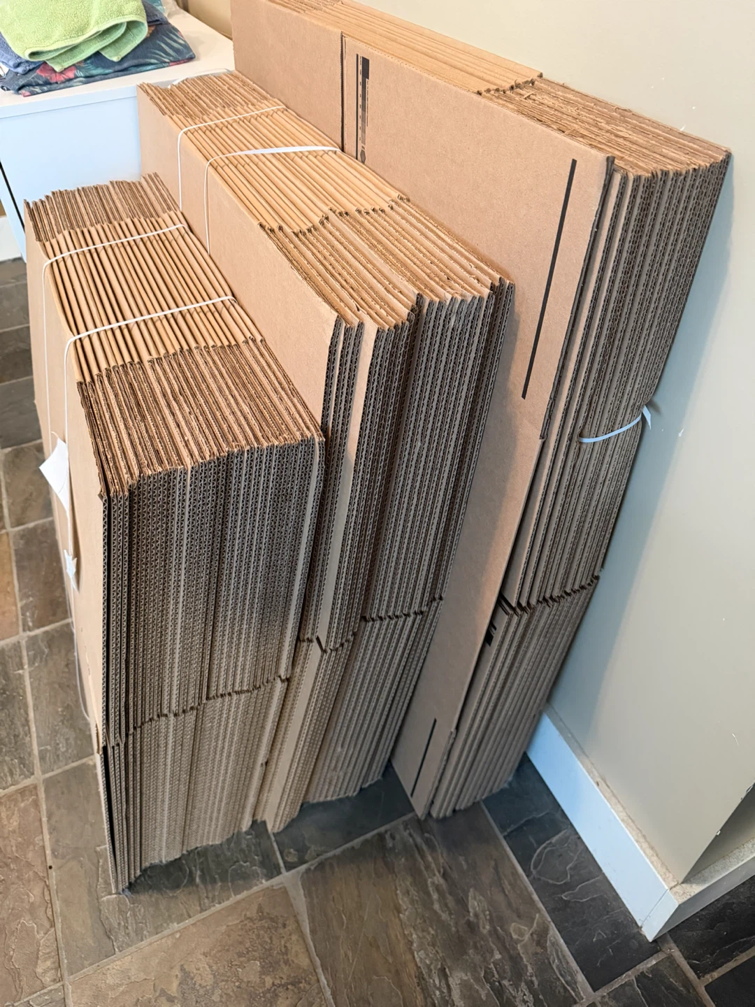 Cardboard Moving Boxes (Set of 3 Sizes)