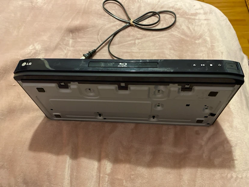 LG Blu-Ray Player with Remote - photo 3