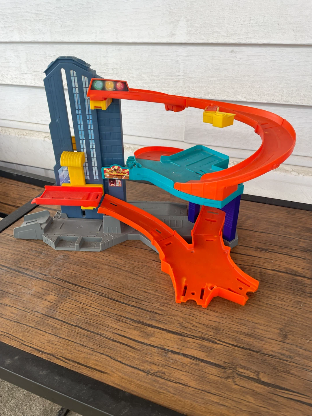 Hot Wheels City Tower with Launcher