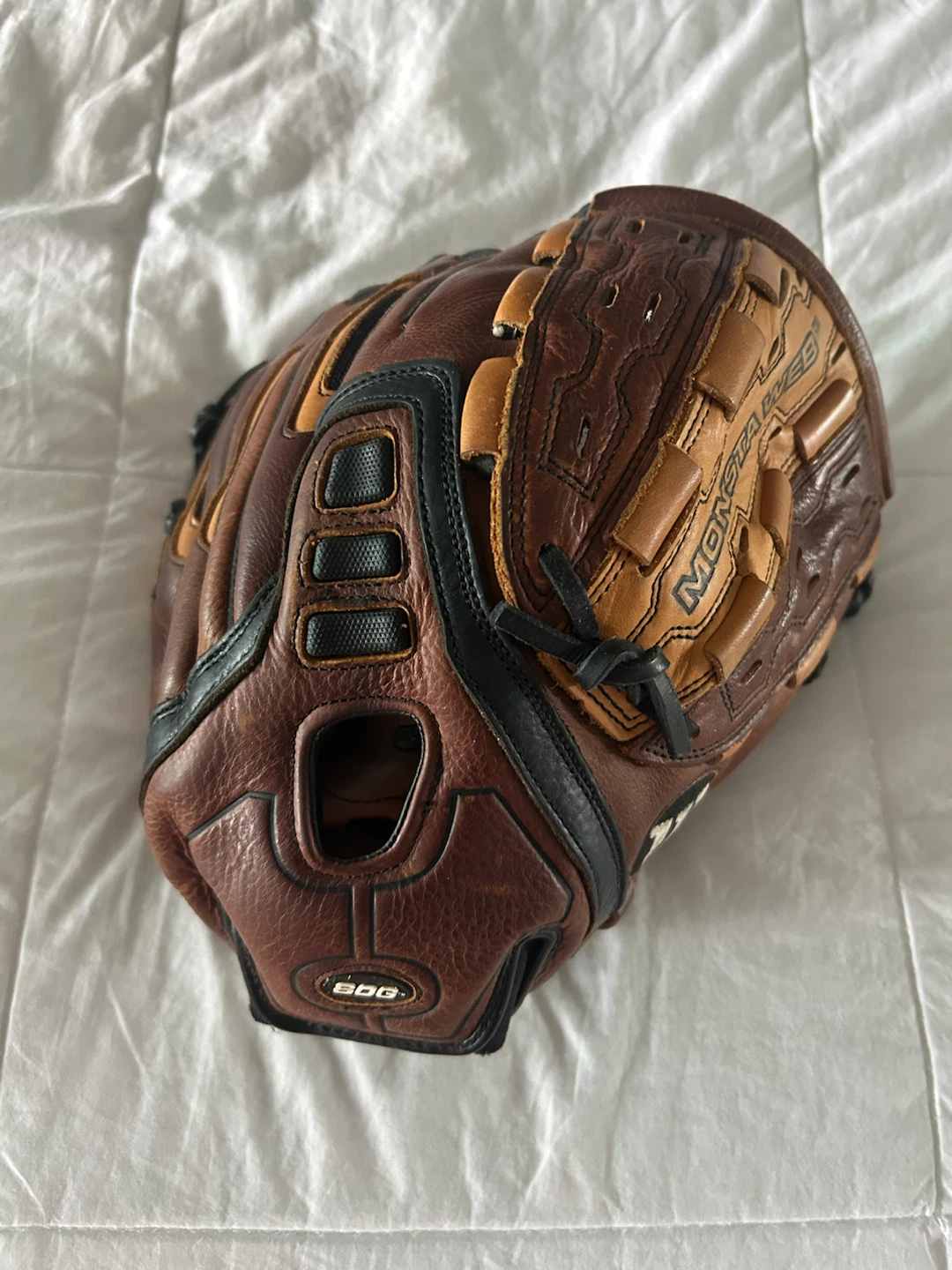 Wilson Monstaweb "A2K” Softball Glove