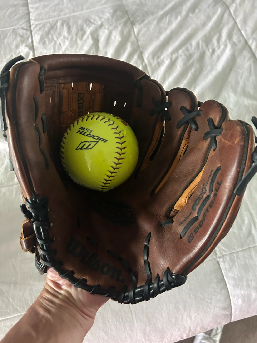 Wilson Monstaweb "A2K” Softball Glove - photo 2